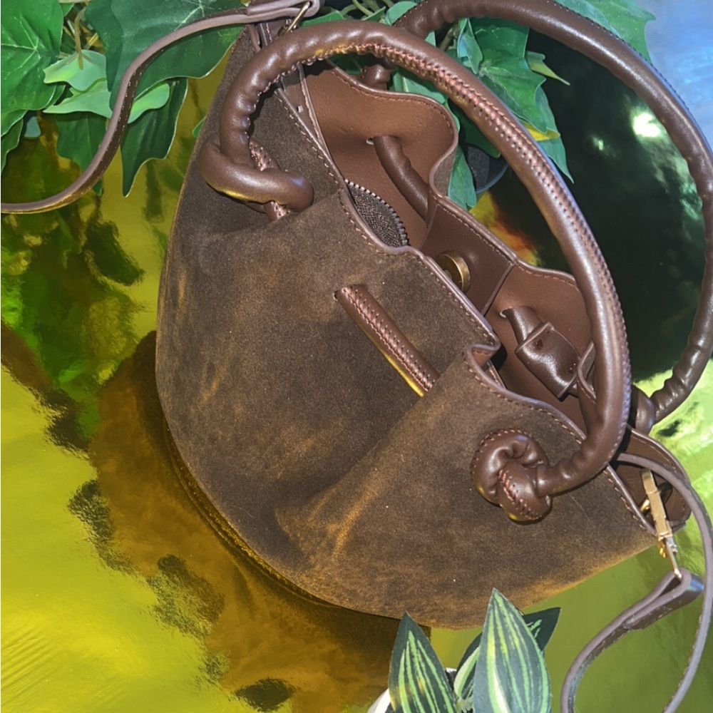 NEW 👜✨Elegant Brown Suede Handbag w/long Strap